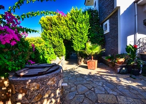 فيلا 4 + 1 مع مسبح خاص في كاليس فتحية