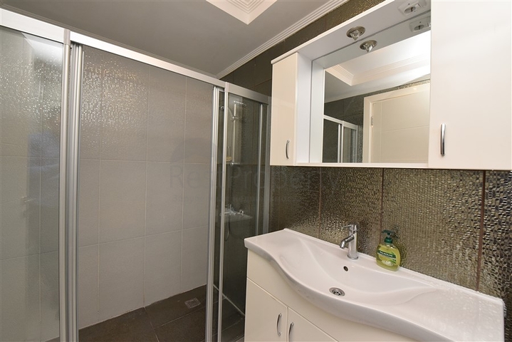 شقة غرفة وصالة -مفروشة -في توسمور / الانيا 