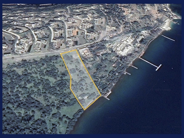 ارض على البحر مباشرة -في بودروم 