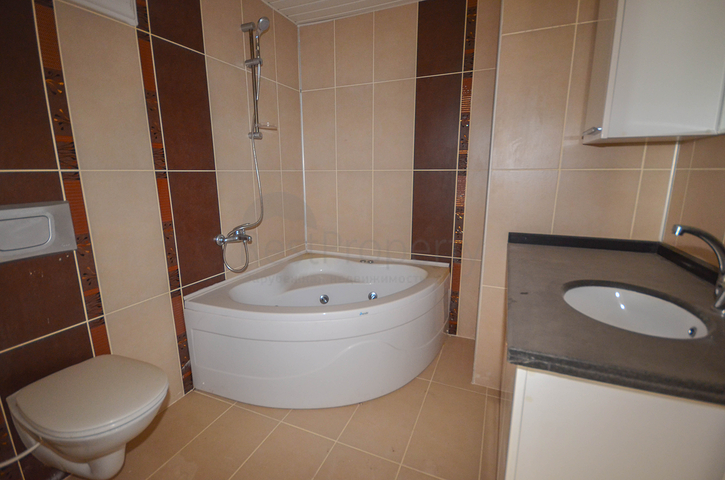 موقع مميز -قريب من البحر والخدمات -في مهموتلار / الانيا 