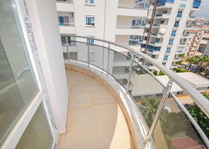 موقع مميز -قريب من البحر والخدمات -في مهموتلار / الانيا 