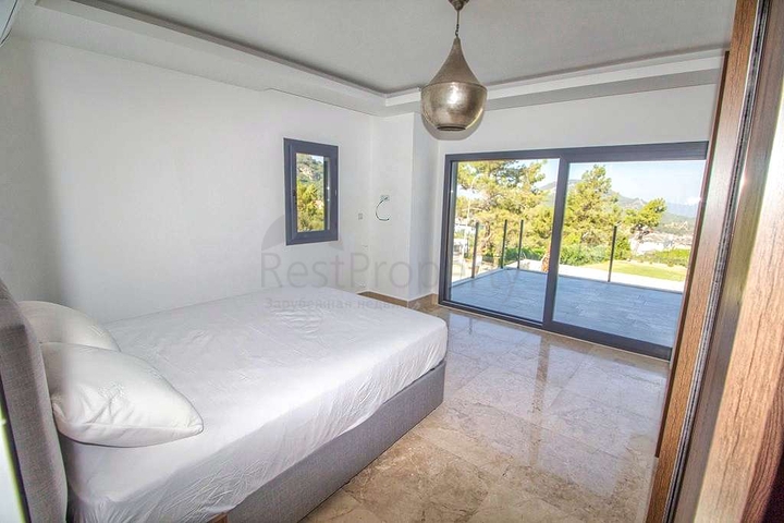 فيلا 5 + 1 في أوفاجيك فتحية