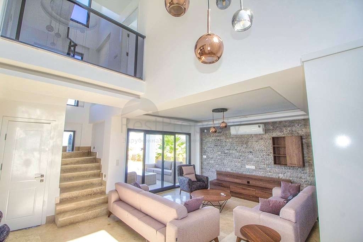 فيلا 5 + 1 في أوفاجيك فتحية