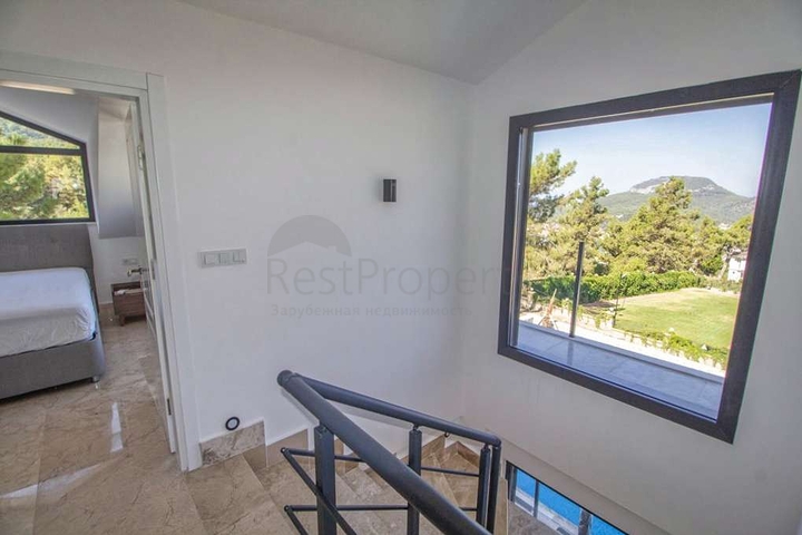 فيلا 5 + 1 في أوفاجيك فتحية