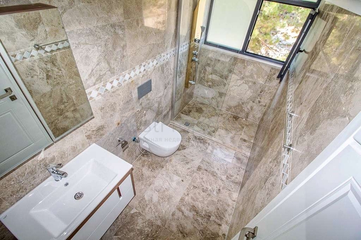 فيلا 5 + 1 في أوفاجيك فتحية