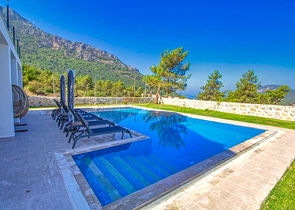 فيلا 5 + 1 في أوفاجيك فتحية