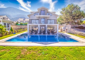 فيلا 5 + 1 في أوفاجيك فتحية