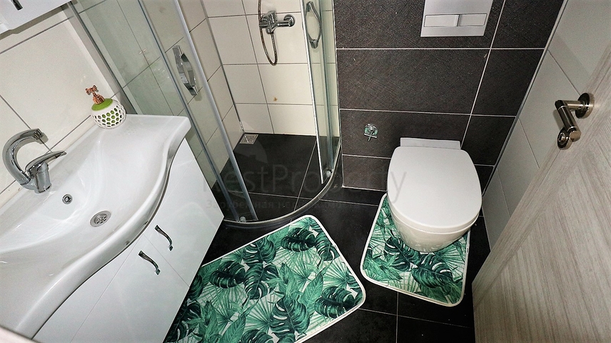 قريبة من البحر والخدمات -شقة جديدة 1+1 - في مهوتلار/ الانيا 