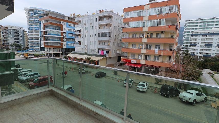 قريبة من البحر والخدمات -شقة جديدة 1+1 - في مهوتلار/ الانيا 