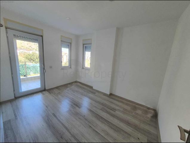 شقة 2 + 1 في مجمع في هورما كونيالتي