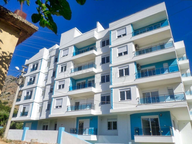 شقة 2 + 1 في مجمع في هورما كونيالتي