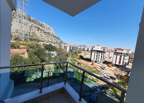 شقة 2 + 1 في مجمع في هورما كونيالتي