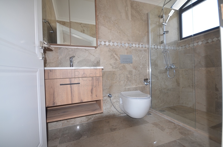 فيلا من 5 غرف نوم في هيسارونو فتحية