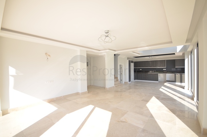 فيلا من 5 غرف نوم في هيسارونو فتحية