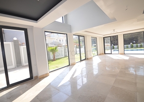 فيلا من 5 غرف نوم في هيسارونو فتحية