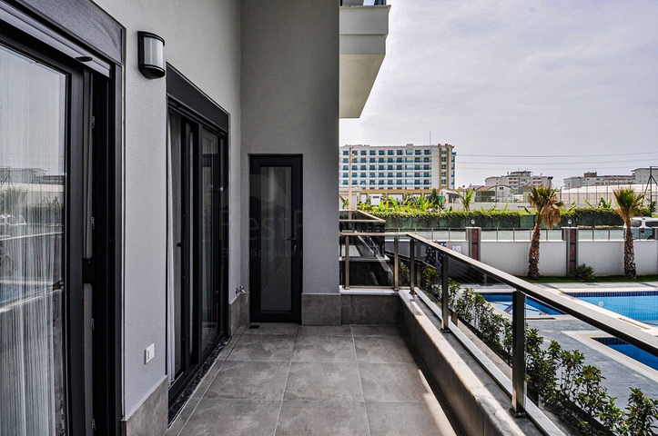 دوبلكس ارضية -ضمن مجمع حديث وانيق - تصميم 1+2- في كارجي جاك / الانيا 