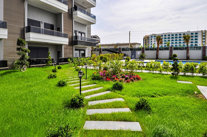 دوبلكس ارضية -ضمن مجمع حديث وانيق - تصميم 1+2- في كارجي جاك / الانيا 