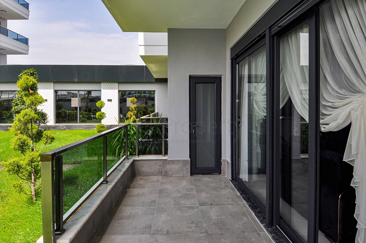 دوبلكس ارضية -ضمن مجمع حديث وانيق - تصميم 1+2- في كارجي جاك / الانيا 