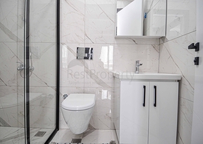 دوبلكس ارضية -ضمن مجمع حديث وانيق - تصميم 1+2- في كارجي جاك / الانيا 