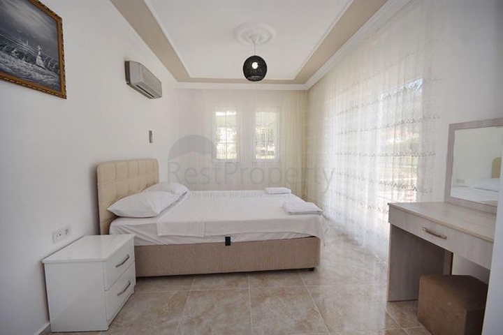 فيلا فسيحة 6 + 1 مع مسبح خاص في فتحية