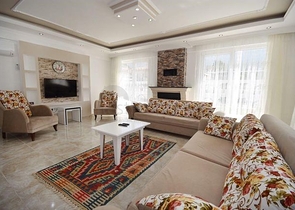 فيلا فسيحة 6 + 1 مع مسبح خاص في فتحية