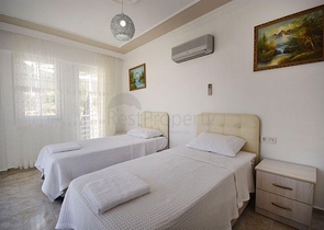 فيلا فسيحة 6 + 1 مع مسبح خاص في فتحية