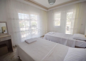 فيلا فسيحة 6 + 1 مع مسبح خاص في فتحية