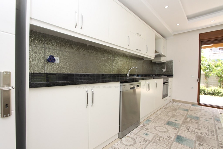 دوبلكس ارضية -تصميم 1+3 - في كاسنل / الانيا 