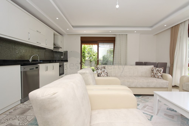 دوبلكس ارضية -تصميم 1+3 - في كاسنل / الانيا 