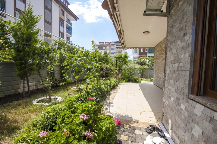 دوبلكس ارضية -تصميم 1+3 - في كاسنل / الانيا 