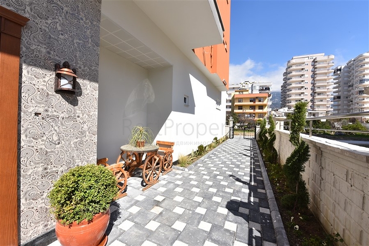 سعر مناسب -شقة جديدة - تصميم غرفة وصالة -مع الاثاث -في مهموتلار / الانيا 