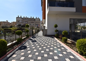 سعر مناسب -شقة جديدة - تصميم غرفة وصالة -مع الاثاث -في مهموتلار / الانيا 