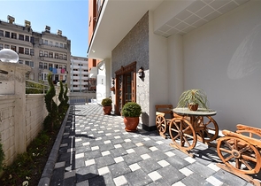 سعر مناسب -شقة جديدة - تصميم غرفة وصالة -مع الاثاث -في مهموتلار / الانيا 