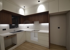 شقة 2 + 1 في مجمع بالقرب من وسط المدينة