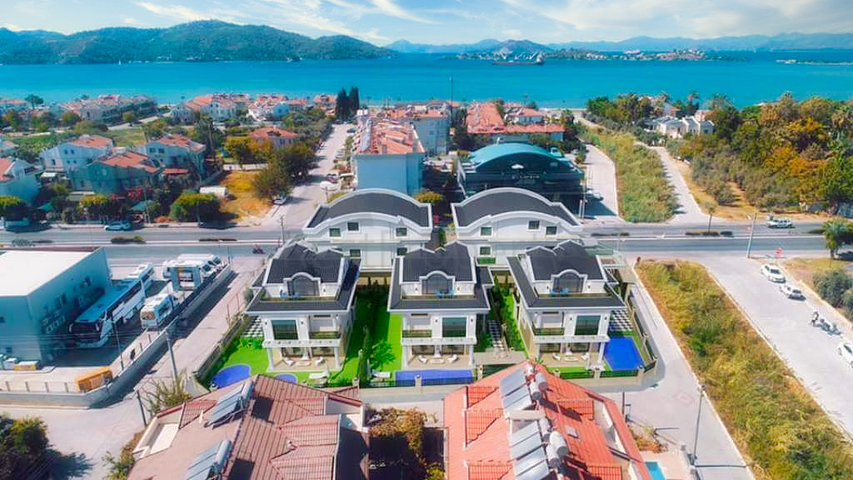 فلل للبيع 4 + 1 في فتحية