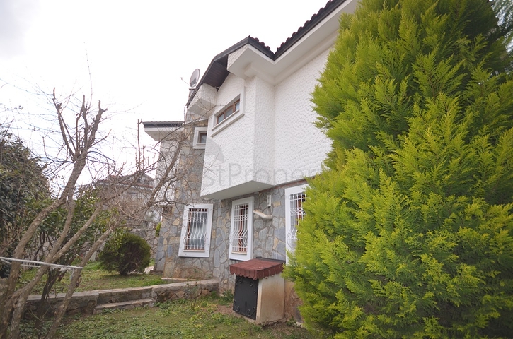 فيلا مكونة من 4 غرف نوم في أوفاجيك فتحية