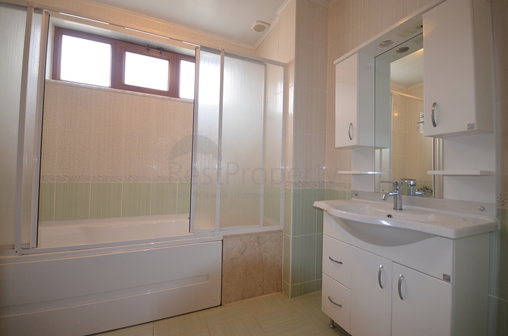 فيلا مكونة من 4 غرف نوم في أوفاجيك فتحية