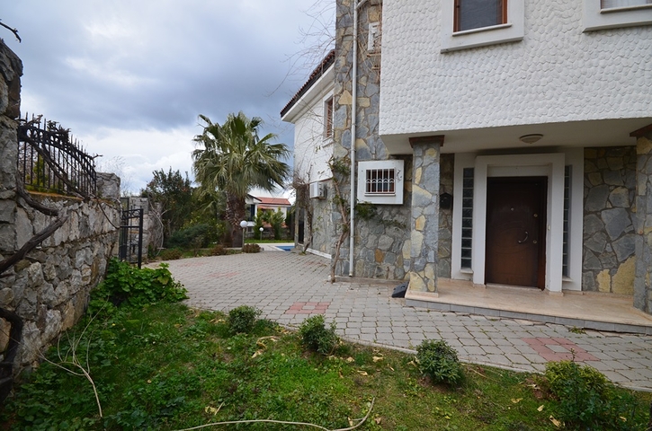 فيلا مكونة من 4 غرف نوم في أوفاجيك فتحية