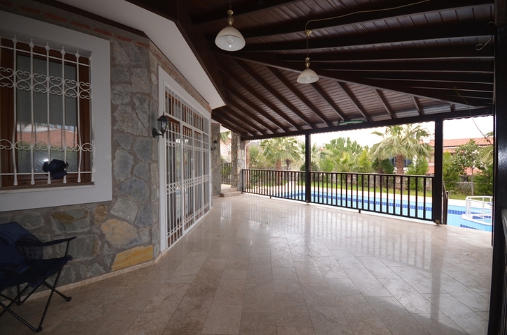 فيلا مكونة من 4 غرف نوم في أوفاجيك فتحية