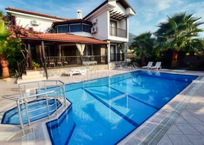 فيلا مكونة من 4 غرف نوم في أوفاجيك فتحية