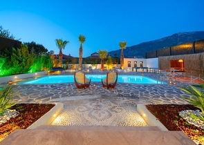 فيلا فاخرة مع 3 غرف نوم في Ovacik