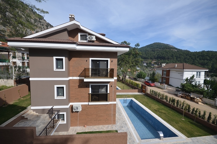 فيلا منفصلة مع 4 غرف نوم في Gecek