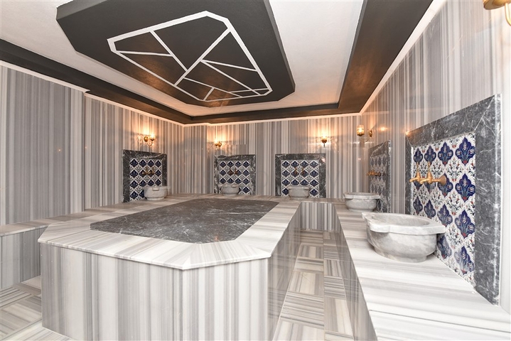 شقة غرفة وصالة -ضمن مجمع جديد -في اوبا / الانيا 