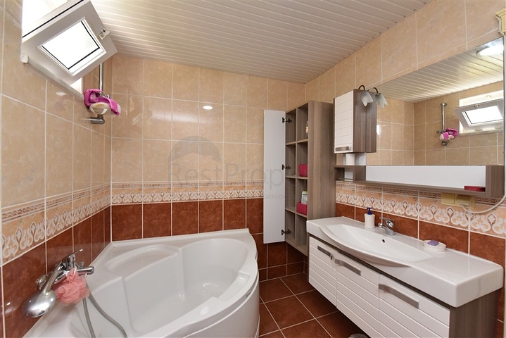 فيلا مستقلة مع مسبح خاص - تصميم 2+3 - في كارجي جاك / الانيا 