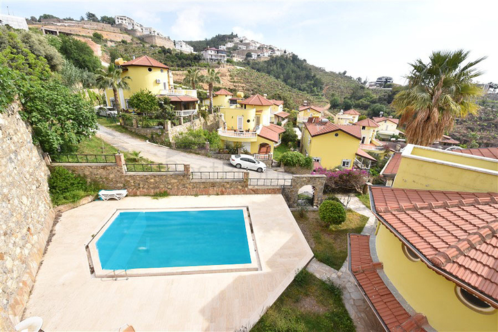 فيلا مستقلة مع مسبح خاص - تصميم 2+3 - في كارجي جاك / الانيا 