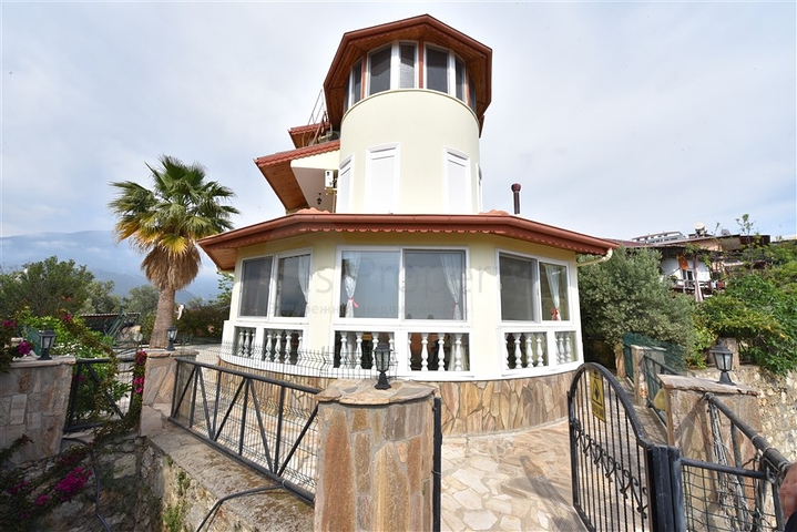 فيلا مستقلة مع مسبح خاص - تصميم 2+3 - في كارجي جاك / الانيا 