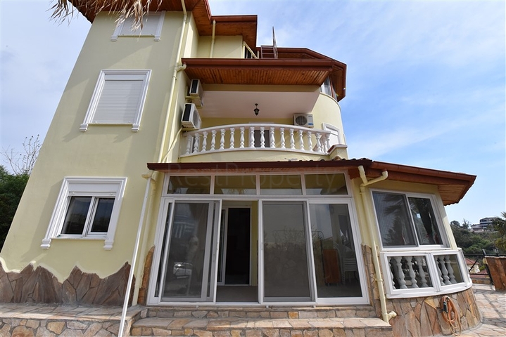 فيلا مستقلة مع مسبح خاص - تصميم 2+3 - في كارجي جاك / الانيا 