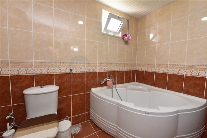 فيلا مستقلة مع مسبح خاص - تصميم 2+3 - في كارجي جاك / الانيا 