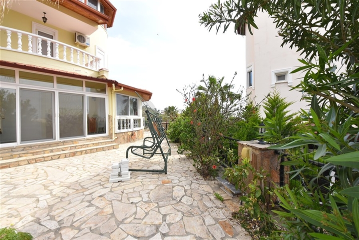 فيلا مستقلة مع مسبح خاص - تصميم 2+3 - في كارجي جاك / الانيا 