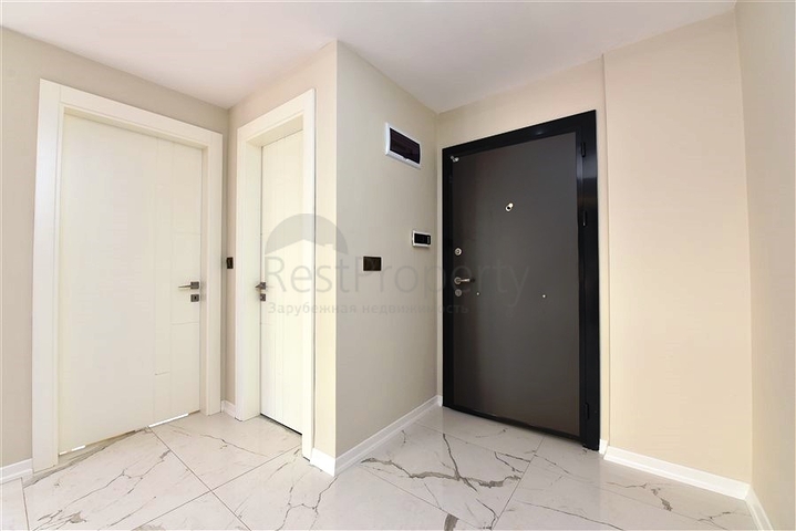 100 متر الى الشاطئ ! شقق ضمن مجمع حديث - في مركز الانيا 